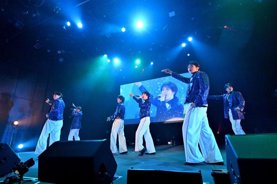 　ステージで熱唱を繰り広げたＭＡＴＳＵＲＩ