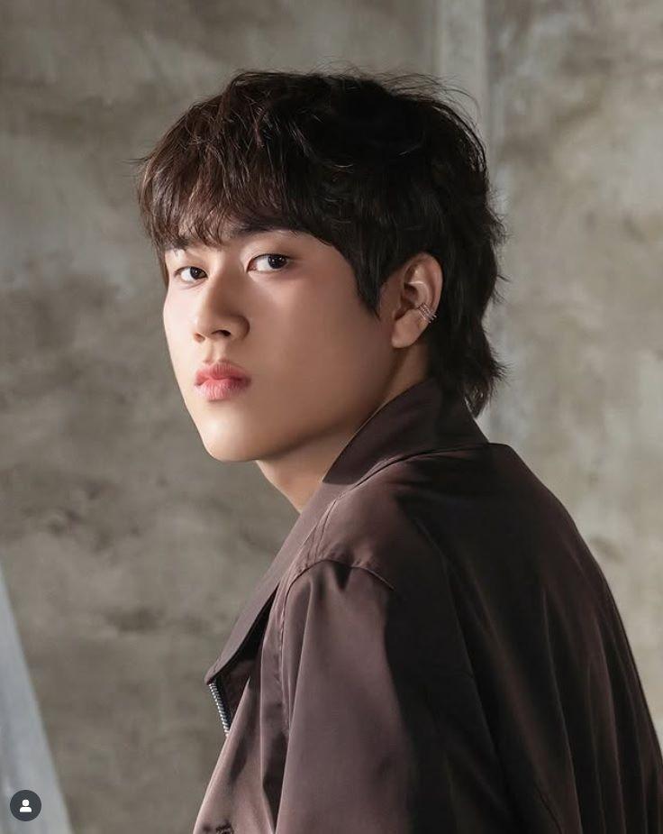 　韓国芸能プロダクション・ＢＩＧ　ＰＬＡＮＥＴ　ＭＡＤＥエンターテインメントの公式インスタグラム＠ｂｐｍ＿ｅｎｔ＿ｏｆｆｉｃｉａｌより　人気アーティストのイ・ムジン