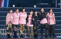 　７人揃ってアリーナツアーを終え、ファンに感謝を伝えるＴｒａｖｉｓ　Ｊａｐａｎの（左から）松倉海斗、川島如恵留、中村海人、宮近海斗、七五三掛龍也、吉澤閑也、松田元太（撮影・伊藤笙子）