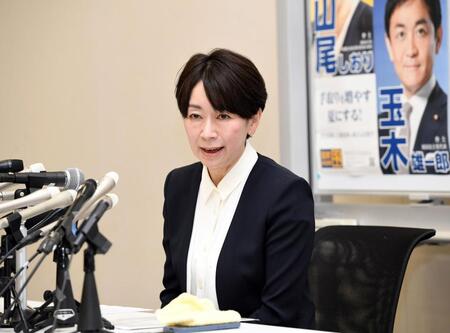 　「この件（不倫問題）についてお話しすることは控えさせてもらいます」と繰り返す山尾志桜里元衆院議員（撮影・佐藤厚）