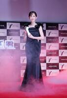 　新商品をＰＲする前田敦子（撮影・石井剣太郎）