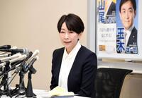 　「この件（不倫問題）についてお話しすることは控えさせてもらいます」と繰り返す山尾志桜里元衆院議員（撮影・佐藤厚）