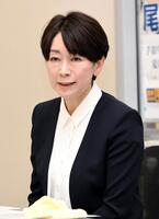 　「この件（不倫問題）についてお話しすることは控えさせてもらいます」と繰り返す山尾志桜里元衆院議員（撮影・佐藤厚）