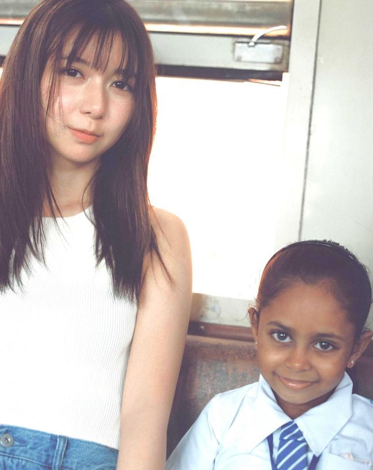 　スリランカの列車で出会った子供と撮影した本人のお気に入りカット©松岡一哲／講談社