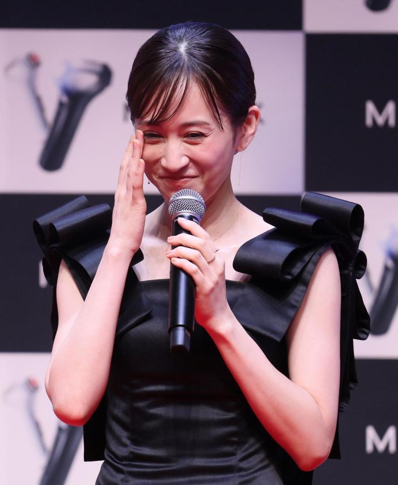 　子育てについて話す前田敦子（撮影・石井剣太郎）