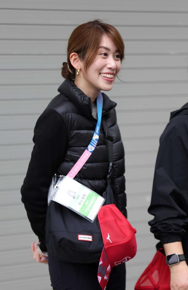 　中川安奈アナウンサー＝２月