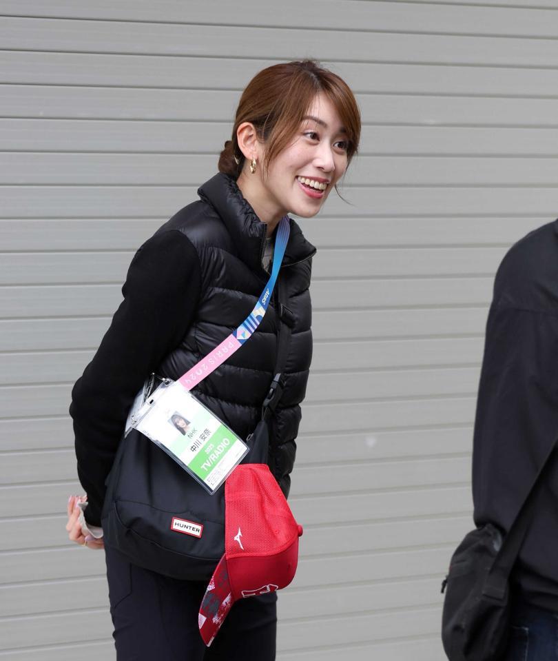 　中川安奈アナウンサー＝２月