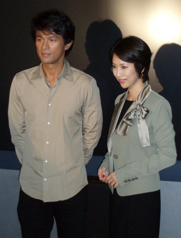 　江口洋介（左）と戸田菜穂＝２００６年
