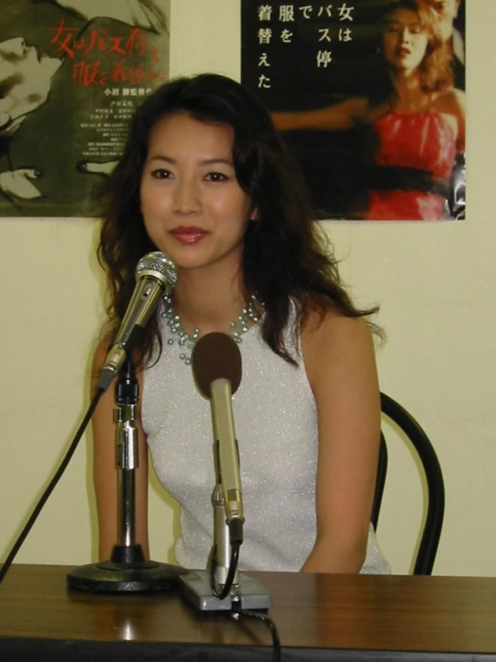 　戸田菜穂＝２００３年