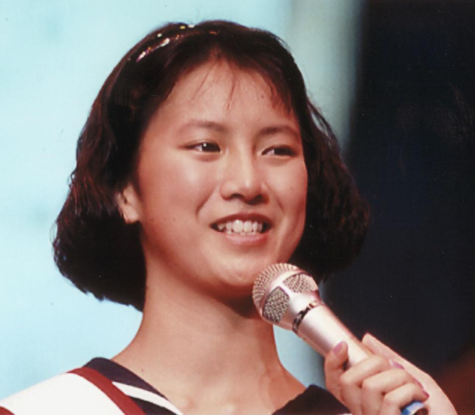 　１９９０年、第１５回ホリプロスカウトキャラバンでグランプリを受賞した戸田菜穂