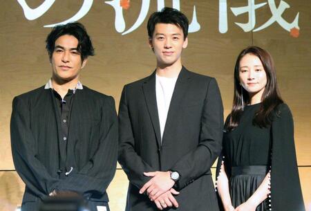 　（左から）北村一輝、竹内涼真、木村文乃