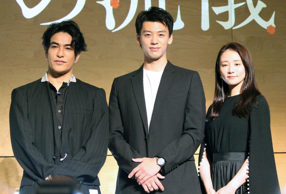 　（左から）北村一輝、竹内涼真、木村文乃