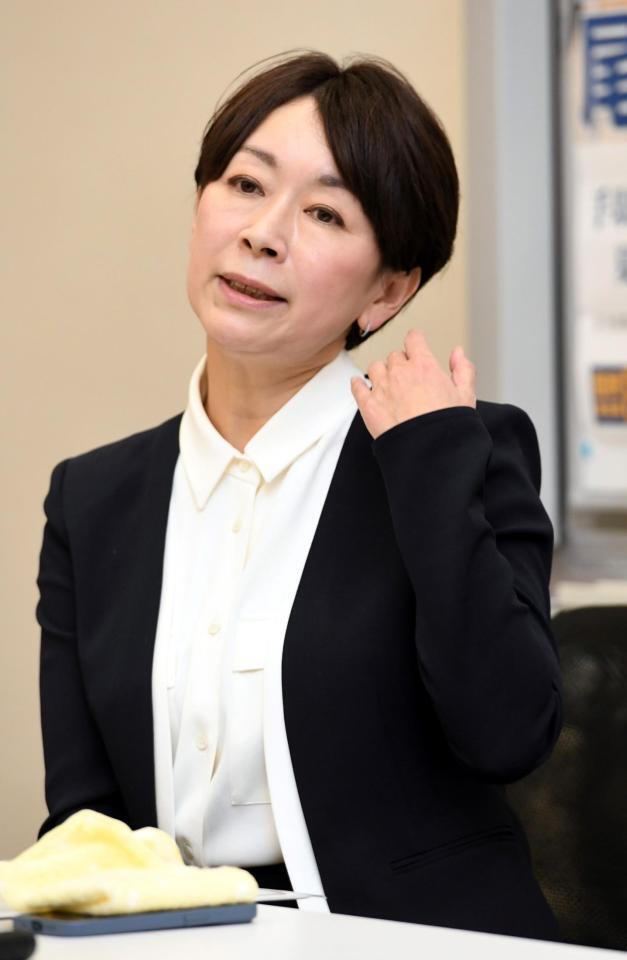 　山尾志桜里氏
