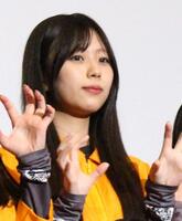 　舞台あいさつに登壇したｍｙ　ｆａｖの西村瑠香