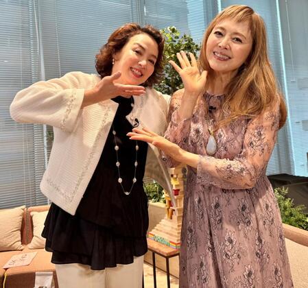 　共演した熊谷真実（右）と河野景子