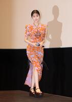 　舞台あいさつに登壇した原菜乃華（撮影・石井剣太郎）