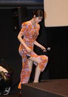 　舞台あいさつに登壇した原菜乃華（撮影・石井剣太郎）