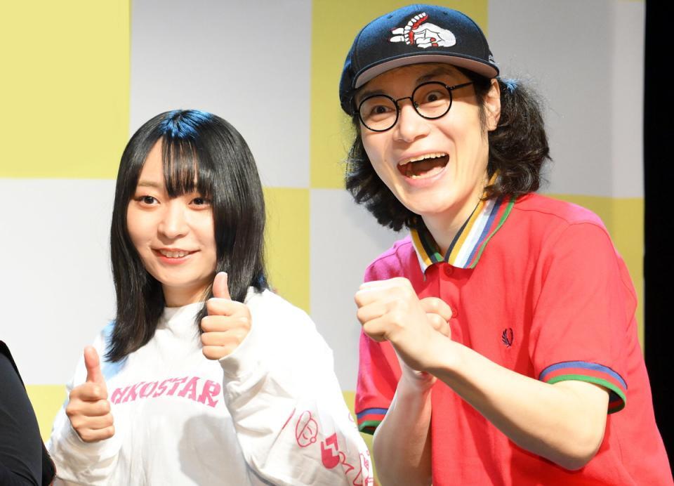 　にゃんこスター・アンゴラ村長（左）とスーパー３助