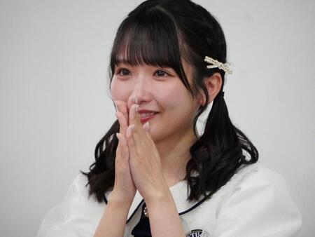 　涙を見せるＳＴＵ４８高雄さやか©ＳＴＵ