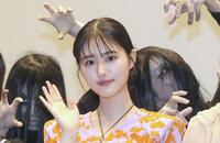 　舞台あいさつに登壇した原菜乃華（撮影・石井剣太郎）