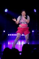 　デビュー１周年記念イベントで熱唱するよしこことＹｏｓｈｉｋｏ