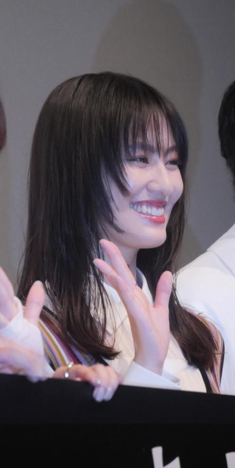 　イベントに出席した恒松祐里