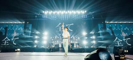 　東京ドーム公演を行ったＵＶＥＲｗｏｒｌｄ（撮影・横山マサト）