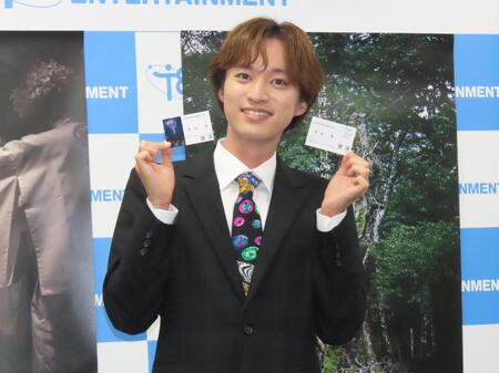 　宮崎県椎葉村観光大使に就任した青山新