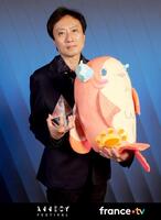 　受賞を喜ぶ青木康浩監督　©２０２５「ＣｈａＯ」製作委員会