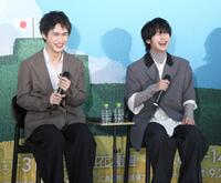 　取材会に出席した岡﨑彪太郎（左）と藤井直樹（撮影・石井剣太郎）