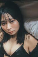 　アンゴラ村長の新写真集「標準体型」の１カット（撮影・東京祐／講談社）