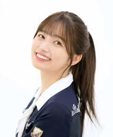 　笑顔でポーズをとる乃木坂４６・五百城茉央