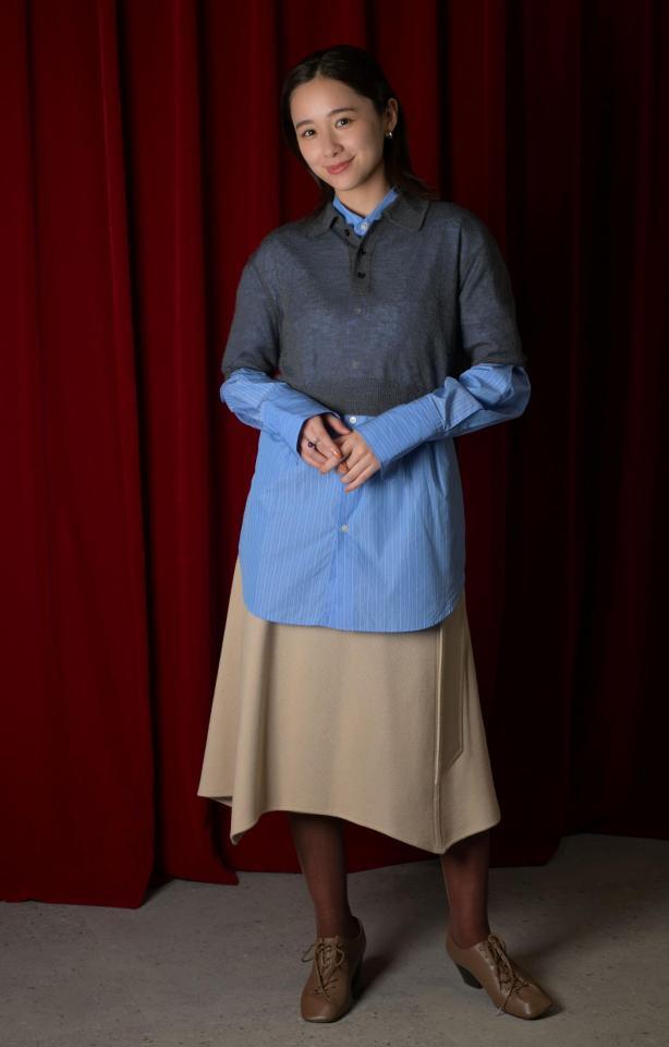 デビュー１０周年を迎え、活躍の場を広げる堀田真由（撮影・伊藤笙子、ヘアメイク・中山友恵、スタイリスト・辻村真理）