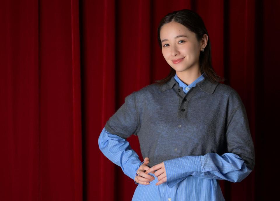 デビュー１０周年を迎え、活躍の場を広げる堀田真由（撮影・伊藤笙子、ヘアメイク・中山友恵、スタイリスト・辻村真理）