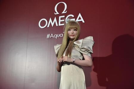 　フォトコールに登場したきゃりーぱみゅぱみゅ