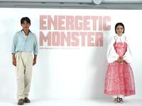 　撮影に応じる（左から）小田切ヒロ氏、安達祐実