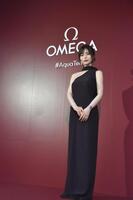 　フォトコールに登場した長濱ねる