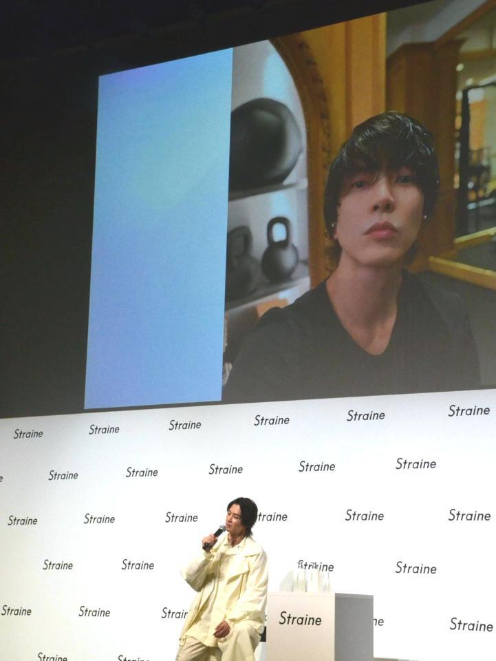 　「Ｓｔｒａｉｎｅブランド発表会」に登場し、プライベートショットを披露した山下智久