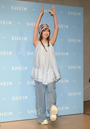 　ダンスを披露するＨＩＴＯＭＩ（撮影・堀内翔）