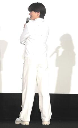 　お尻を観客に向けてアピールする大橋和也