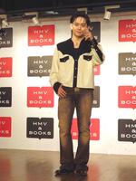 　初の写真集「Ｄｅａｒ　Ü」を発売したＭＡＳＨＩＨＯ