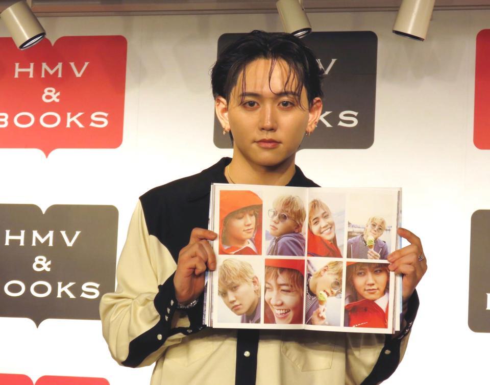 　初の写真集「Ｄｅａｒ　Ü」を発売したＭＡＳＨＩＨＯ   