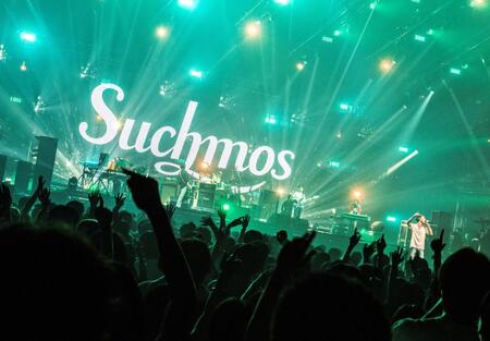 　５年８カ月ぶりの有観客ライブを行ったＳｕｃｈｍｏｓⓒＤＩＧＩＴＡＬ　ＮＡＴＩＶＥＳ