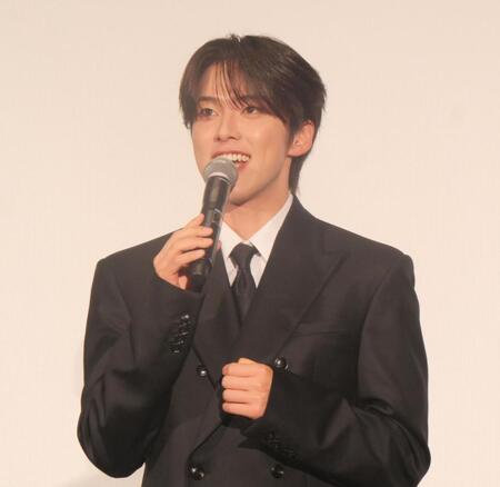 　会見に出席した河野純喜