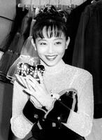 浅香唯（１９８９年２月）