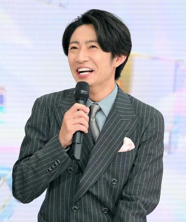 　笑顔でトークする相葉雅紀（撮影・伊藤笙子）