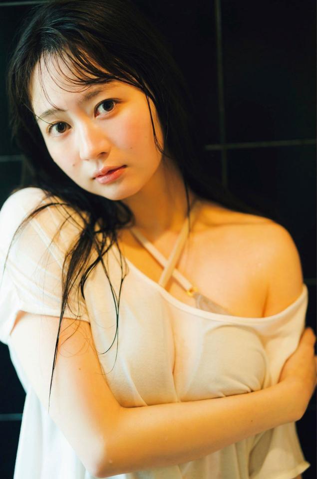 　江籠裕奈３ｒｄ写真集先行カット＝撮影／カノウリョウマ　Ⓒ光文社
