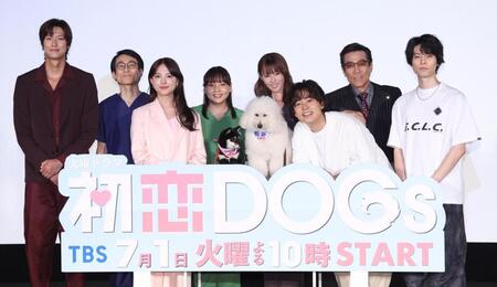 　発表会に登場した（左から）ナ・イヌ、なだぎ武、清原果耶、野呂佳代、深田恭子、成田凌、岸谷五朗、萩原利久（撮影・佐々木彰尚）