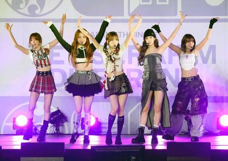 　新曲を披露したＬＥ　ＳＳＥＲＡＦＩＭ（撮影・石井剣太郎）