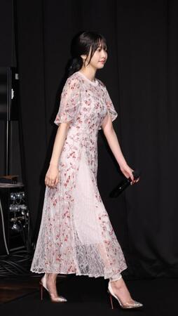 　発表会に登場した佐野ひなこ（撮影・佐々木彰尚）